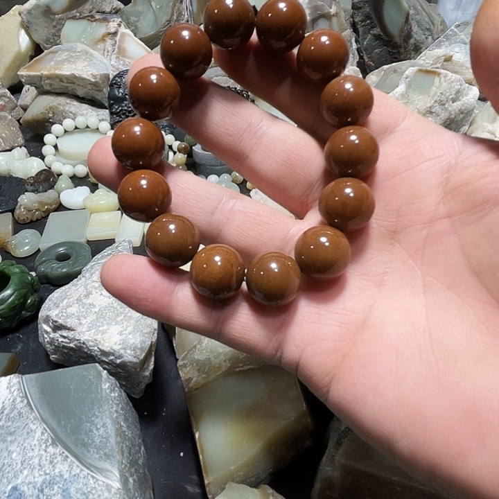 风***光和田玉（糖玉）未镶嵌把件