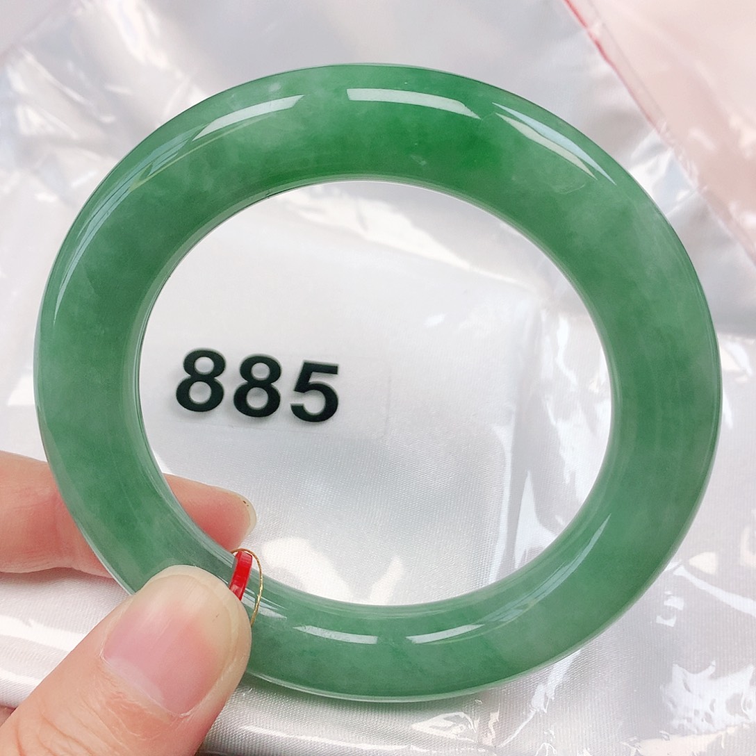 翡翠手镯未镶嵌抖音885