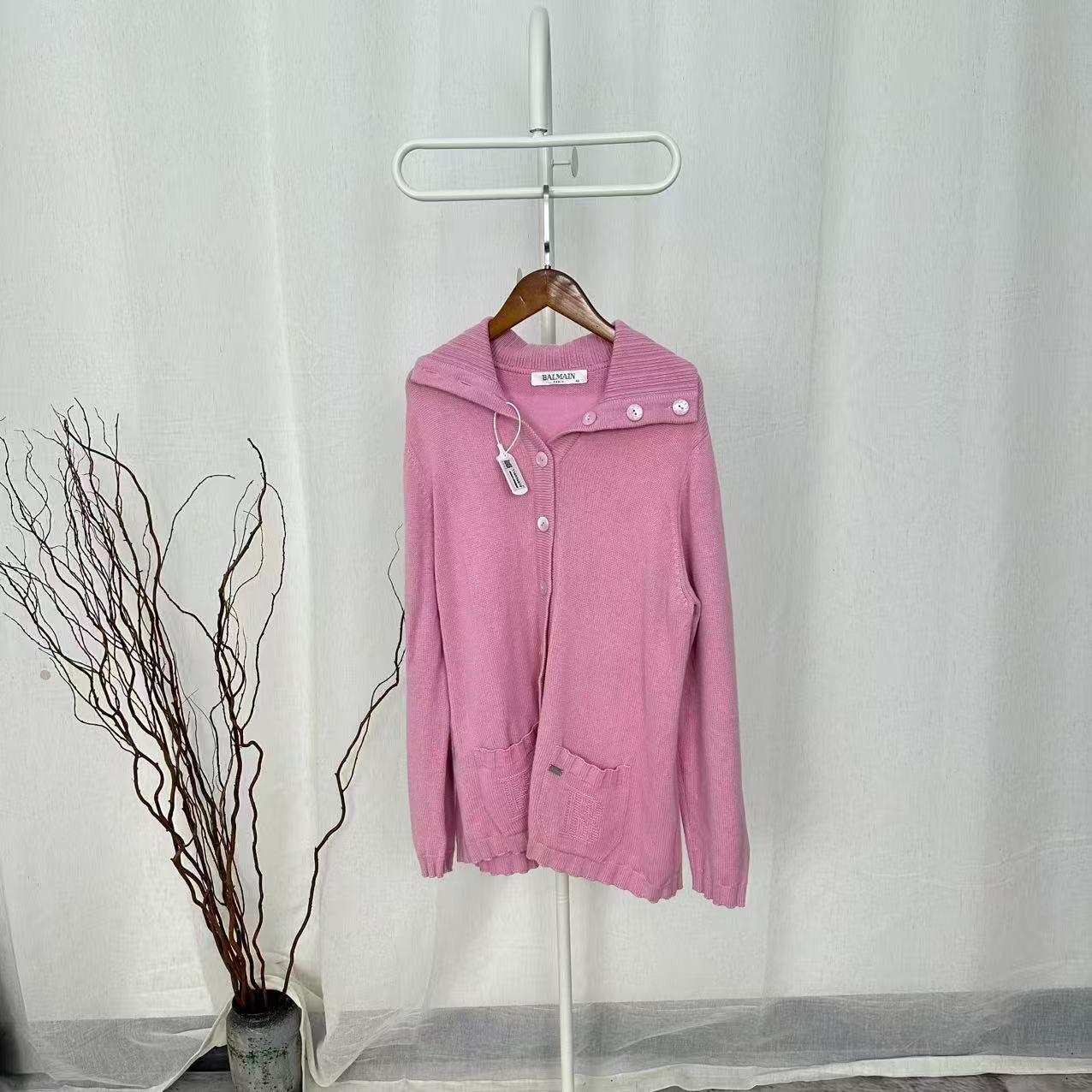 95新 BALMAIN/巴尔曼 a0204巴尔曼粉色针织衫潮流外套女装