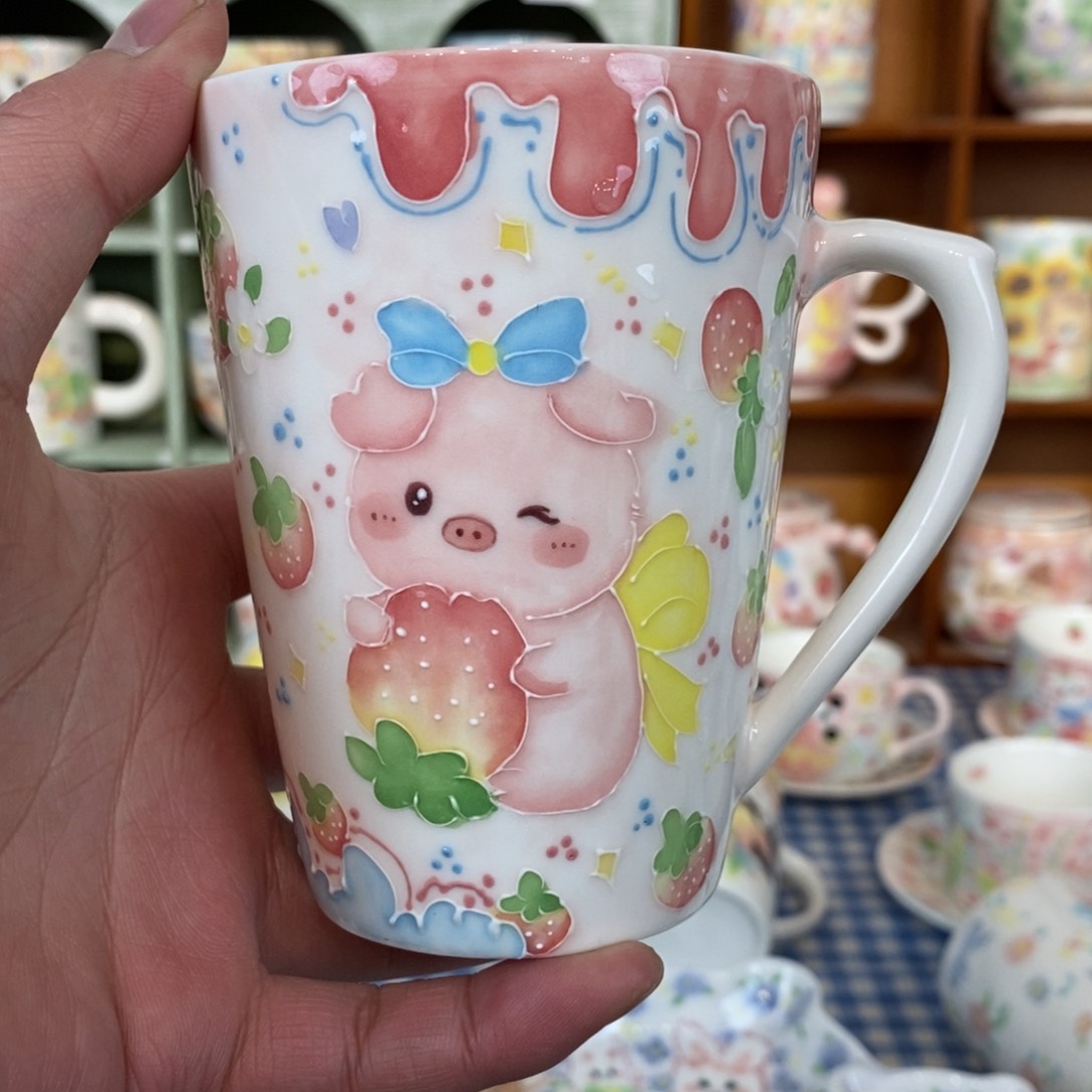 瓷片草莓猪马克杯微瑕