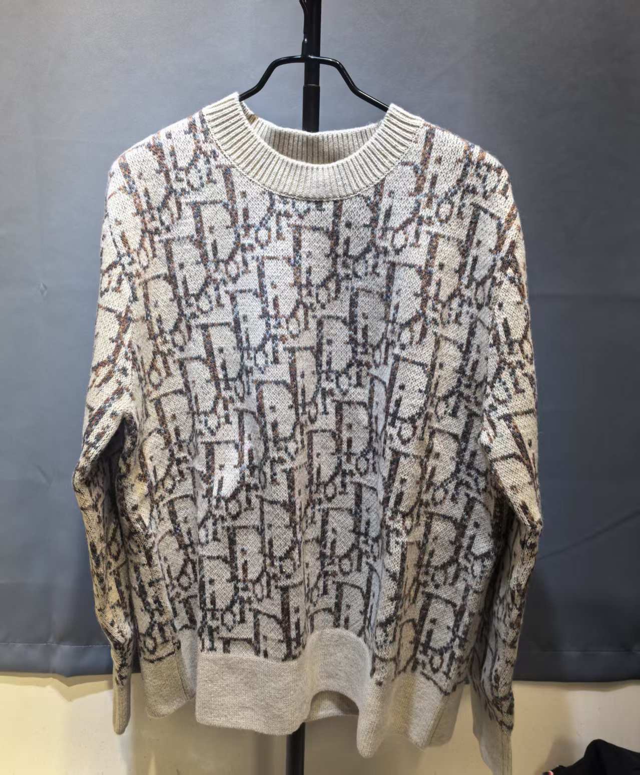 99新 DIOR/迪奥 【S码】字母刺绣圆领套头长袖毛衣 120-140斤