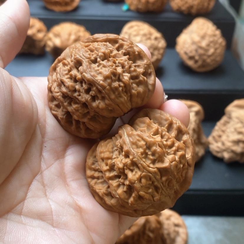 【闪购商品】文玩核桃吊坠42尺原生宫灯