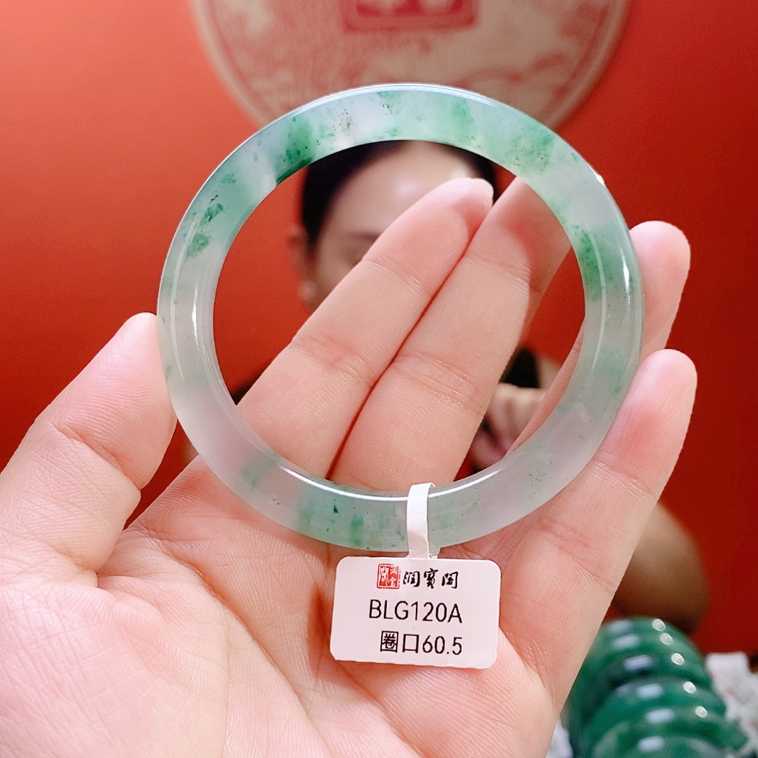 石英质玉手镯未镶嵌120