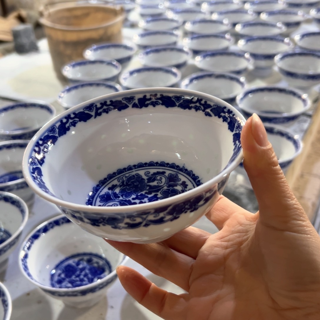 青花玲珑5寸牡丹饭碗