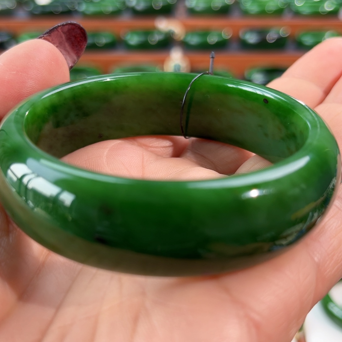 未镶嵌手镯和田玉（碧玉）