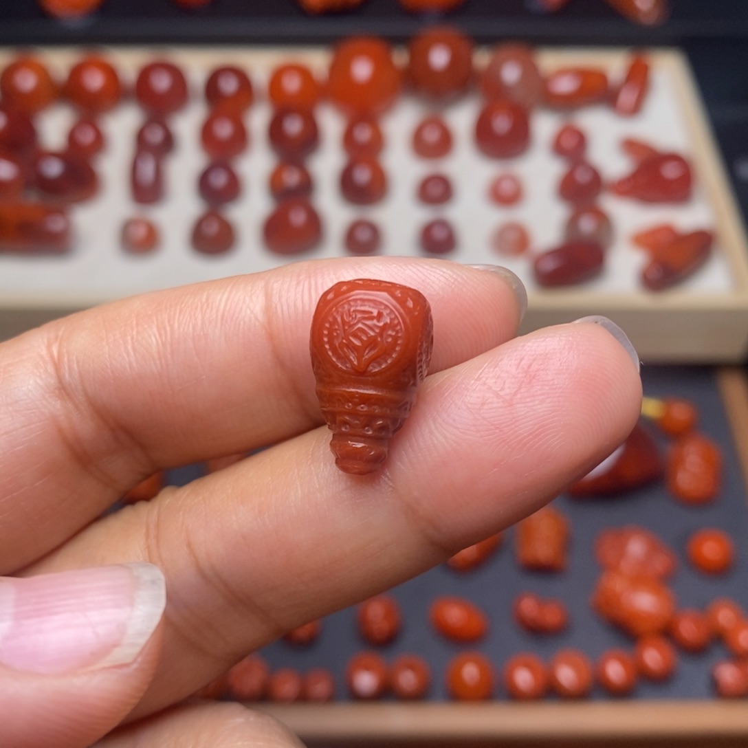 南红玛瑙配饰未镶嵌三通卡10.3