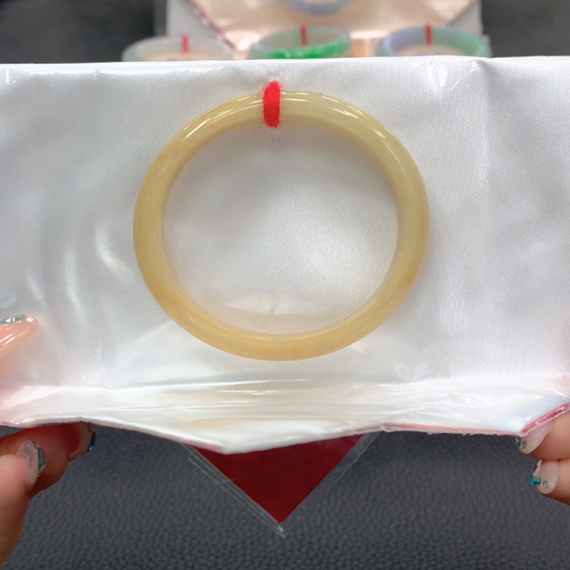 【闪购商品】翡翠手镯未镶嵌翡翠