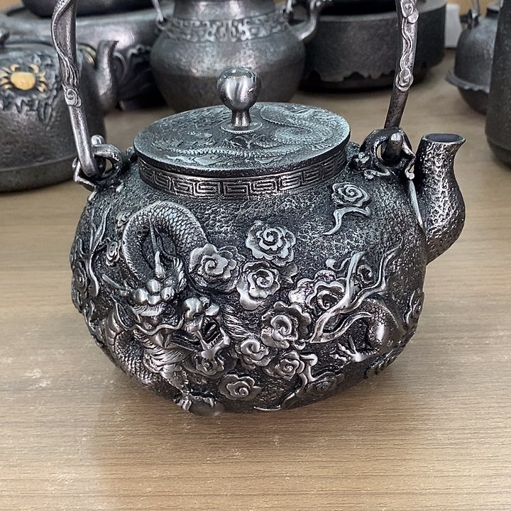 1龙砂铁壶1200毫升纯手工打造