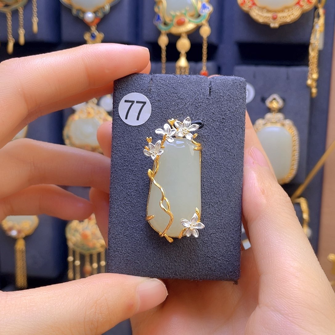 和田玉颈饰银S925镀金镶嵌