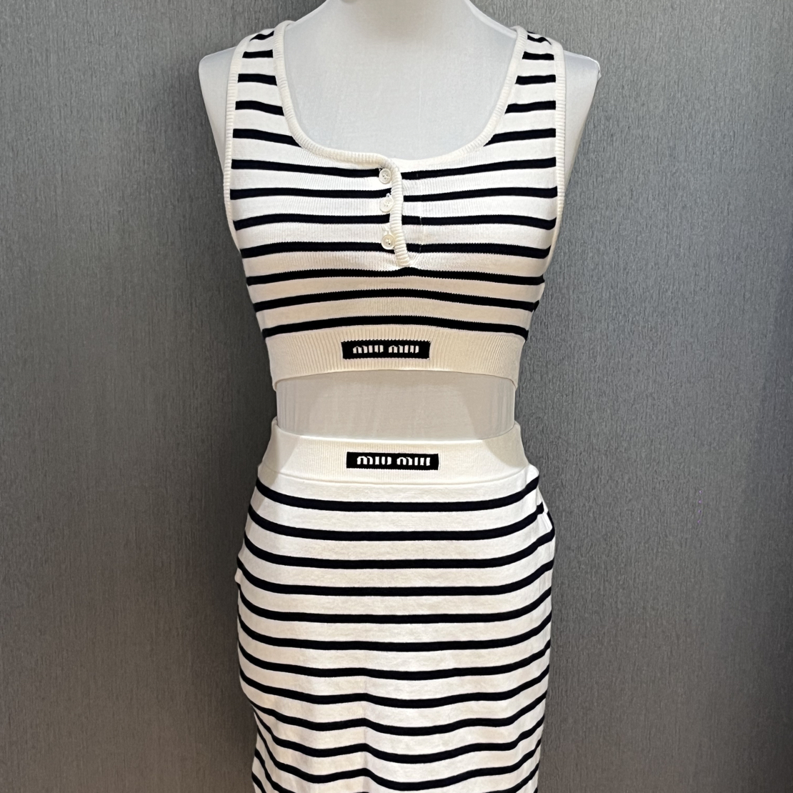99新 MIU MIU/缪缪 缪缪时尚针织套装