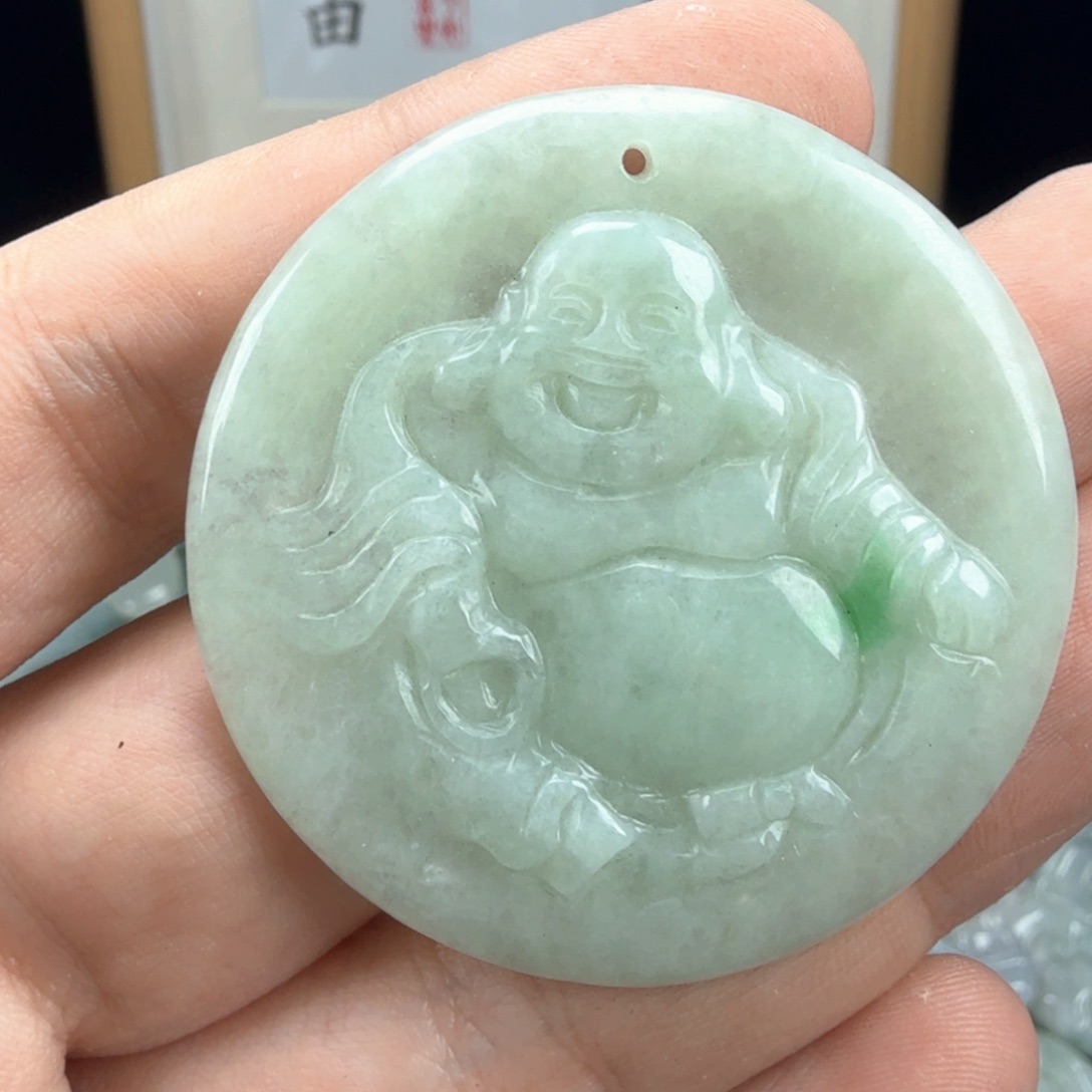 翡翠挂件未镶嵌翡翠