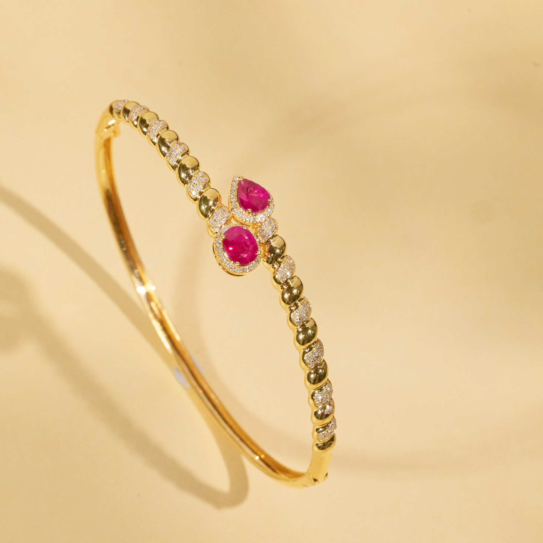 【九华山】红宝石手镯*18K金镶嵌U9948