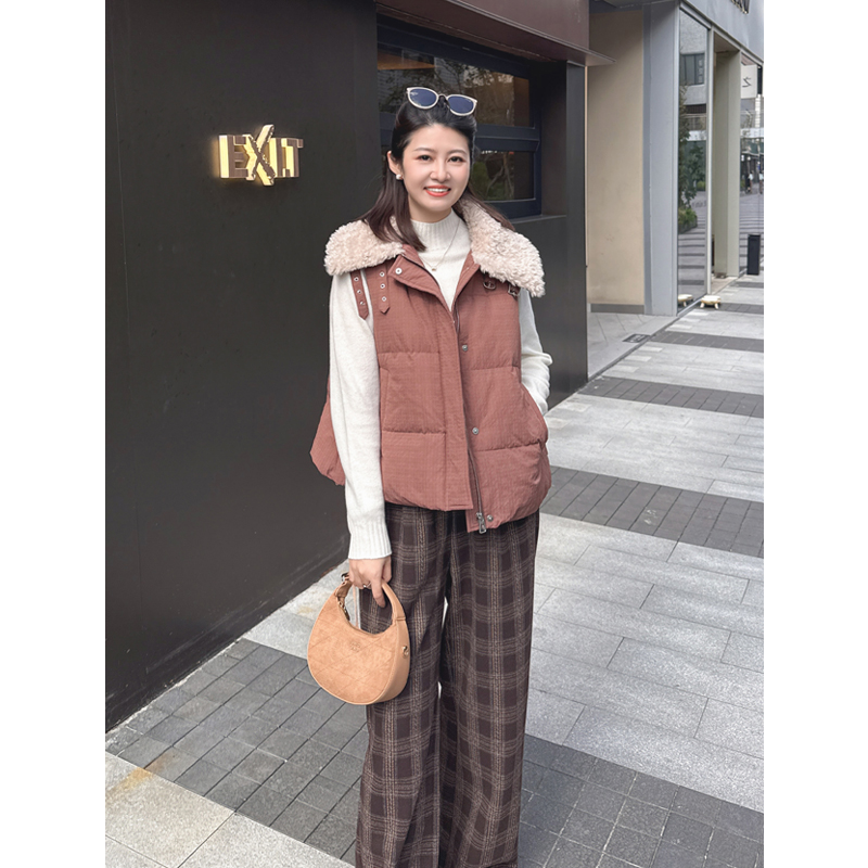 紫璐莱愿雪落~复古气质拼接毛茸茸翻领马甲叠穿保暖外套女43X