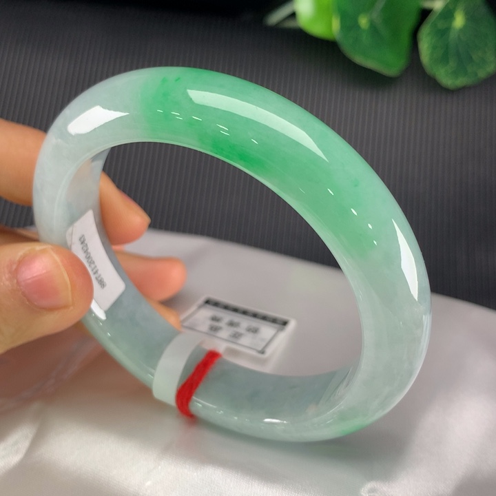 翡翠手镯未镶嵌正圈58