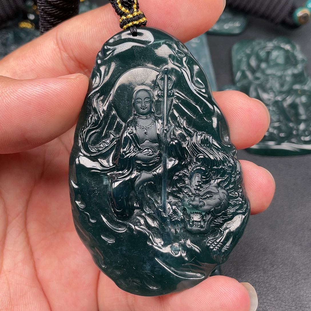 翡翠颈饰未镶嵌一***荣天然翡翠A货颈饰