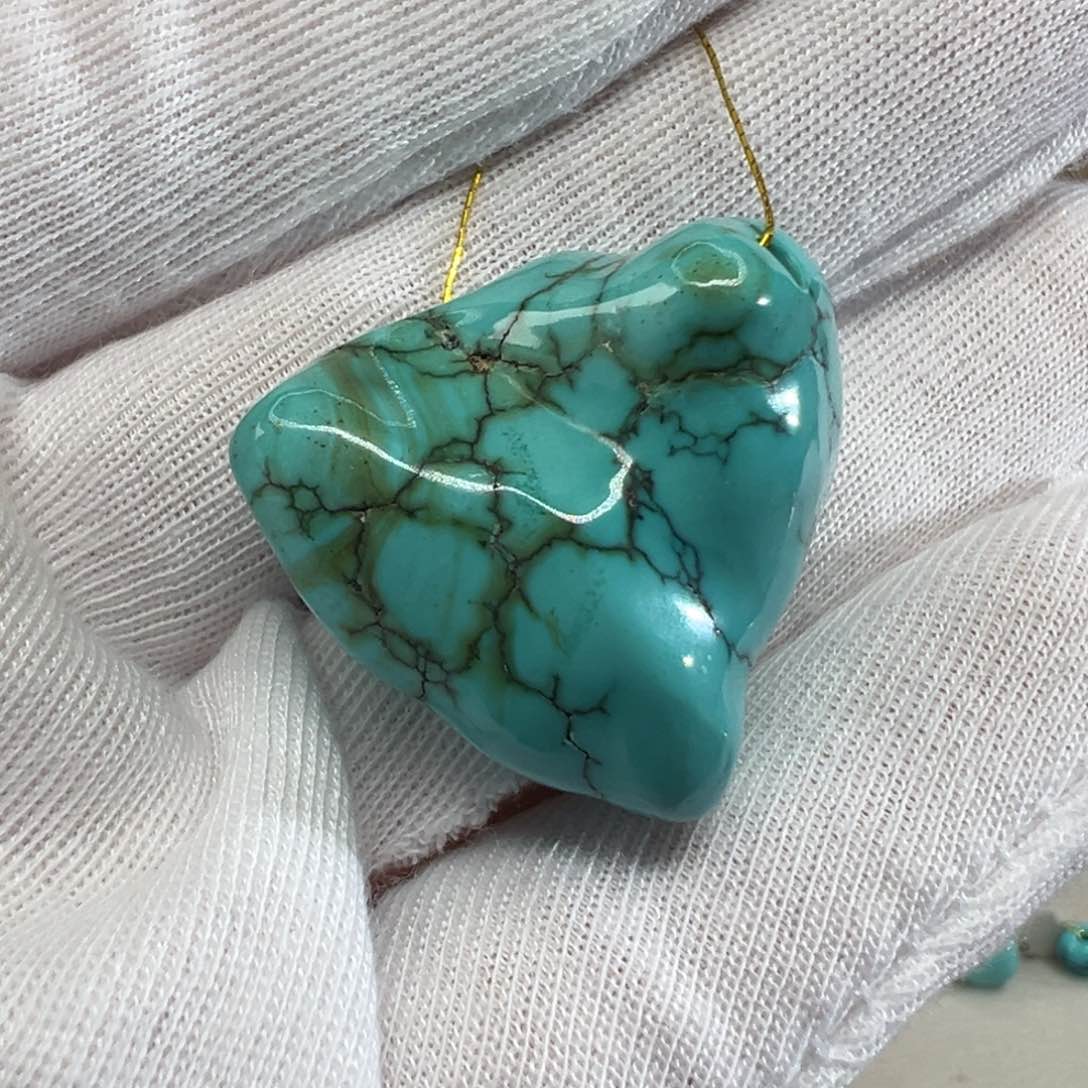 绿松石配饰未镶嵌