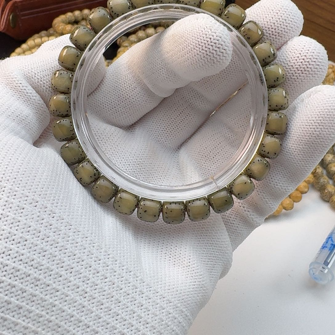 ****狗星月菩提吊坠87测白3号