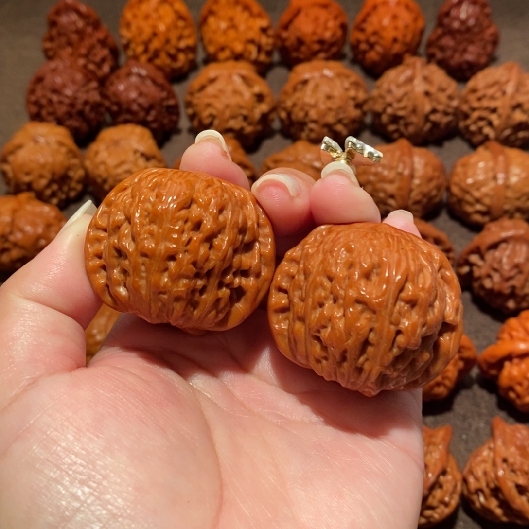 吊坠文玩核桃42绣球