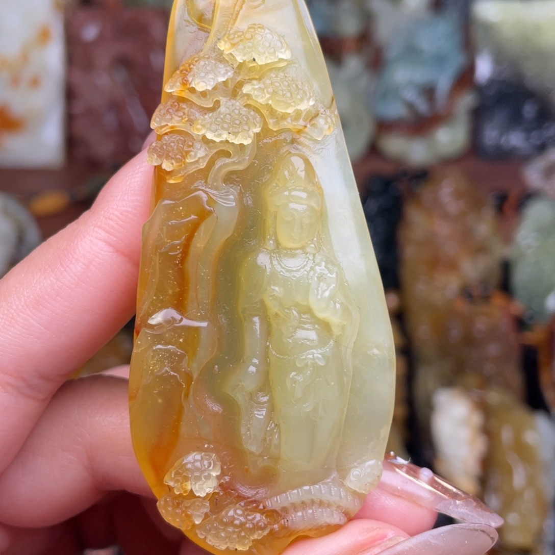 蛇纹石玉未镶嵌颈饰