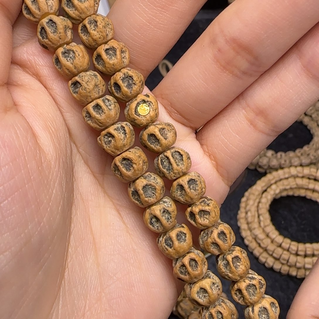 柏香籽/百香籽吊坠。**。