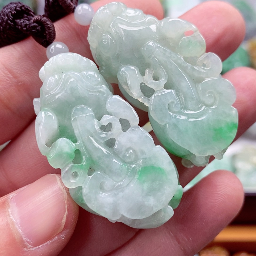 翡翠颈饰未镶嵌翡翠