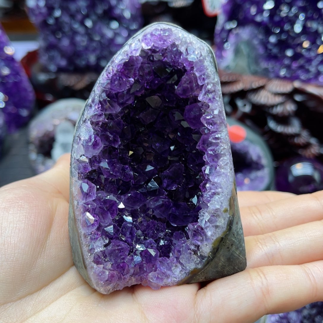 紫晶大型摆件（非配饰）未镶嵌c***y