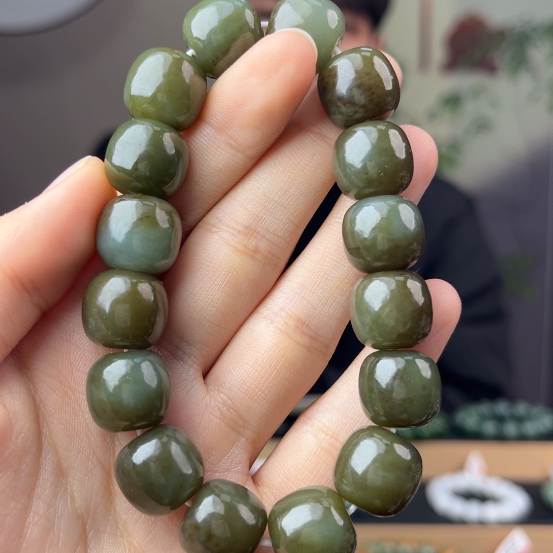和田玉手链未镶嵌手串纯天然新疆且末料带糖14mm
