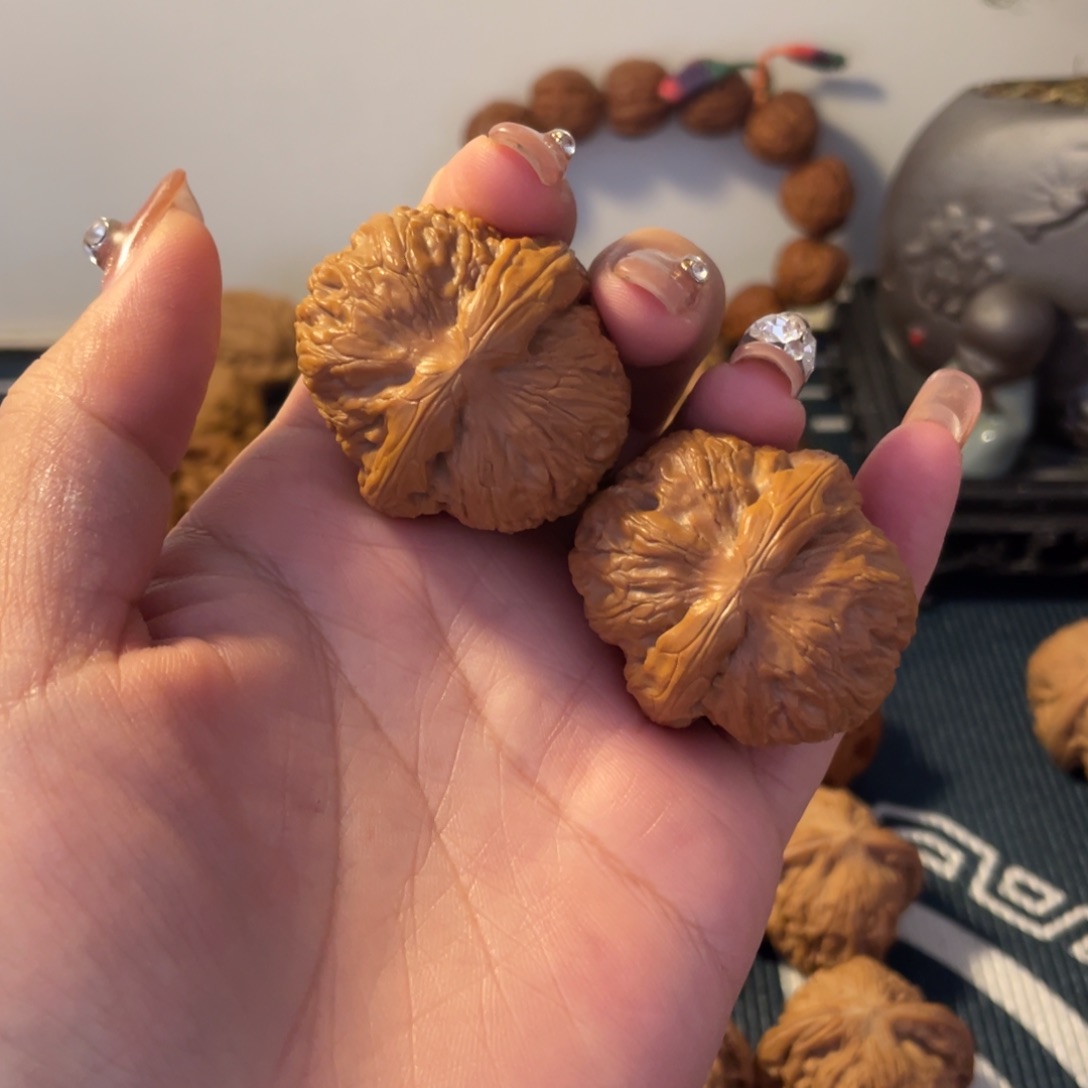 文玩核桃吊坠元宝40