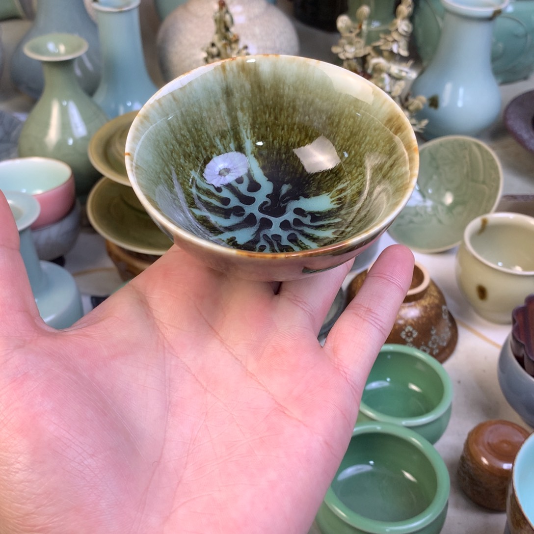 杯龙泉青瓷龙泉路上的一