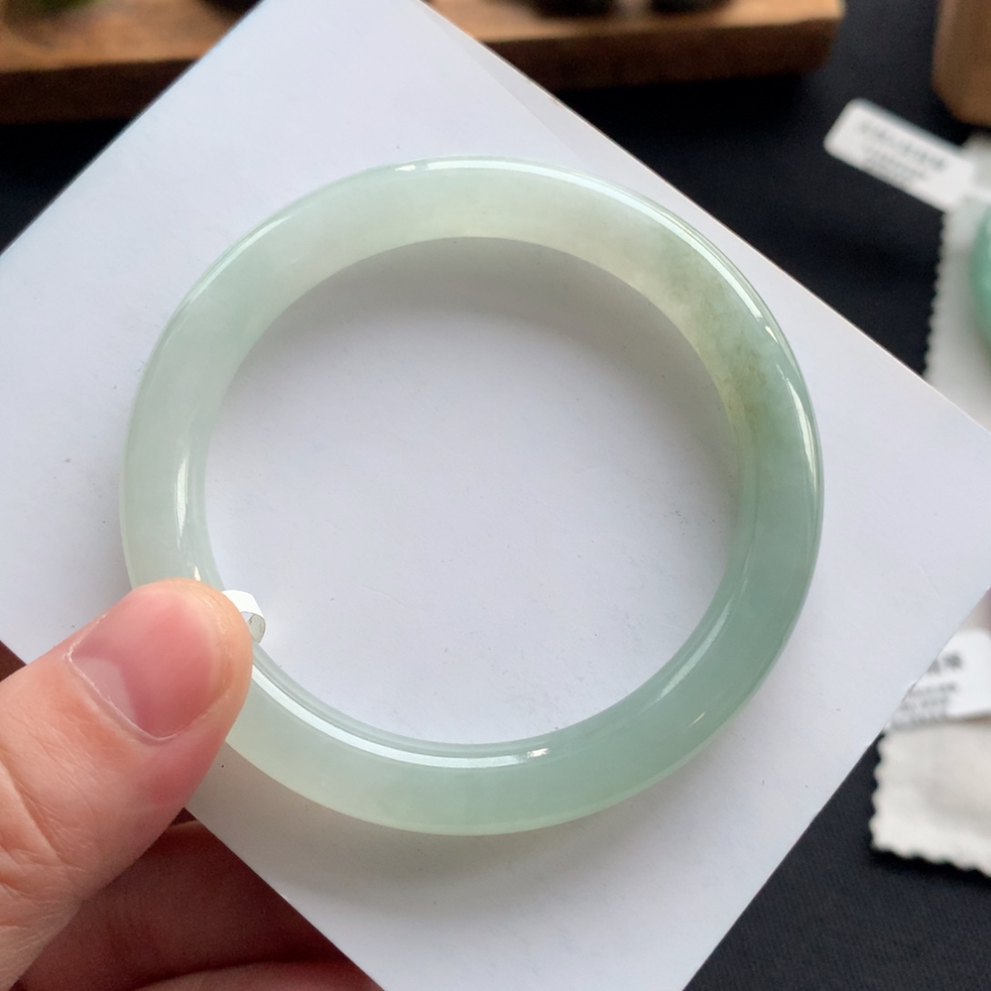 翡翠未镶嵌手镯8号