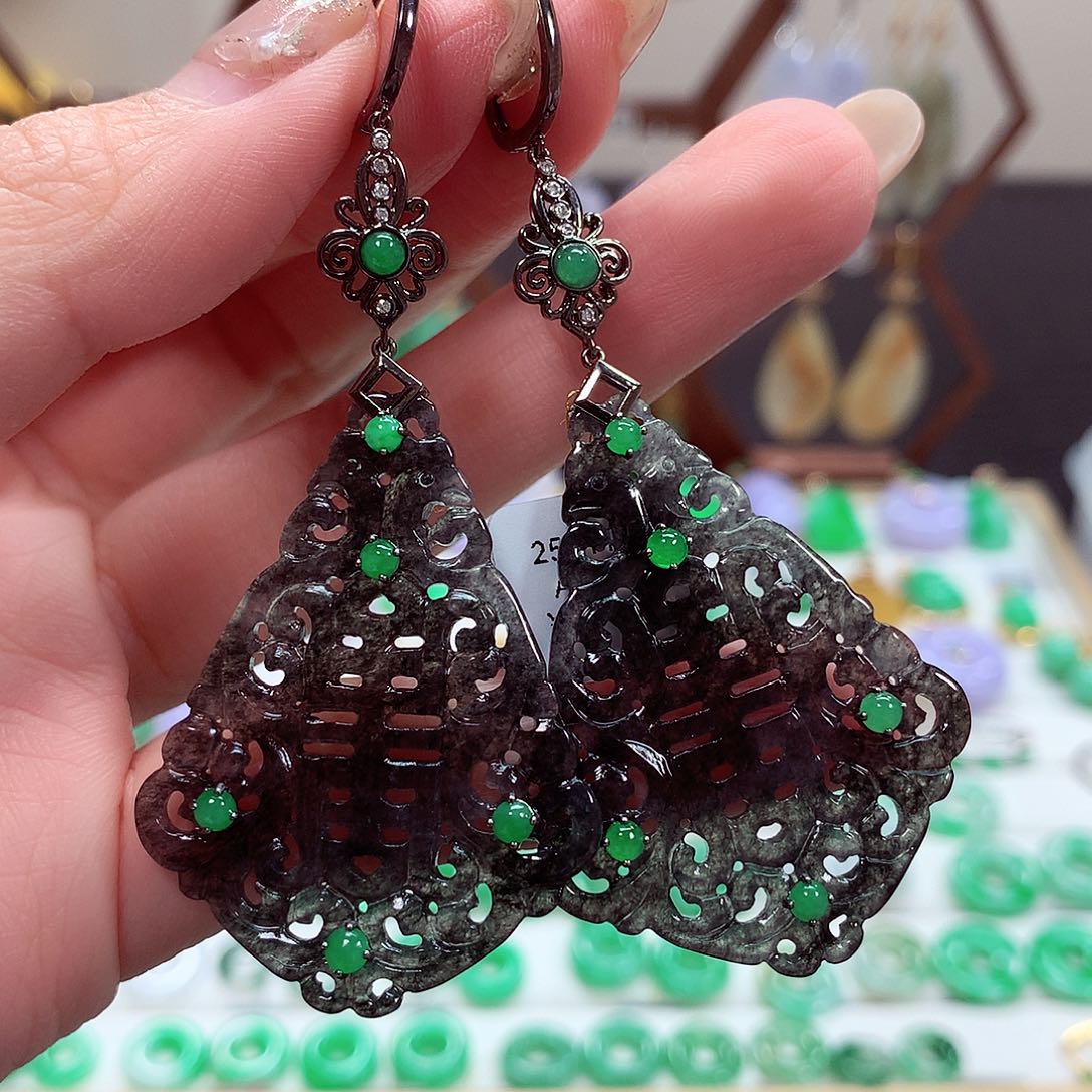 翡翠耳饰18K金镶嵌天然翡翠