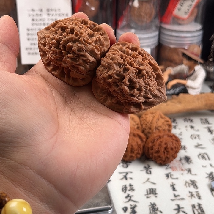 B***o文玩核桃吊坠官帽46尺全品