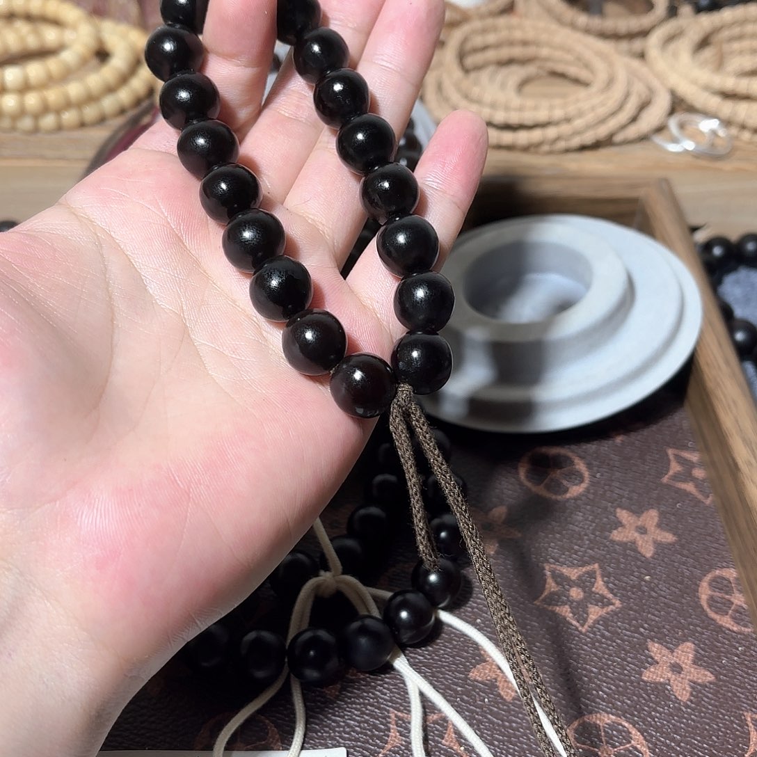 7***9草珠菩提吊坠手持无患子