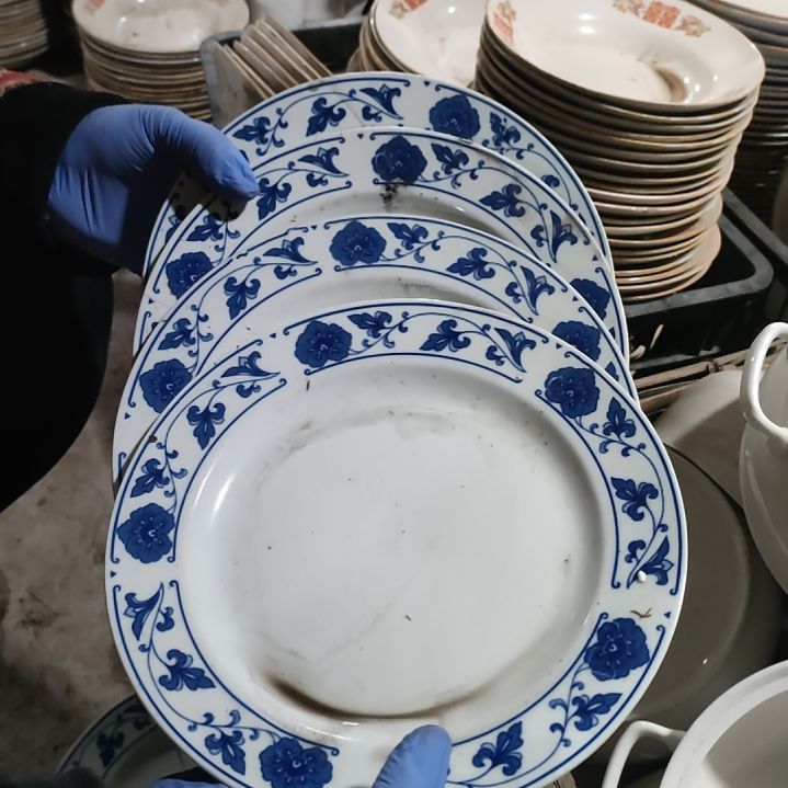 摆件陶瓷盘子碗啥都有