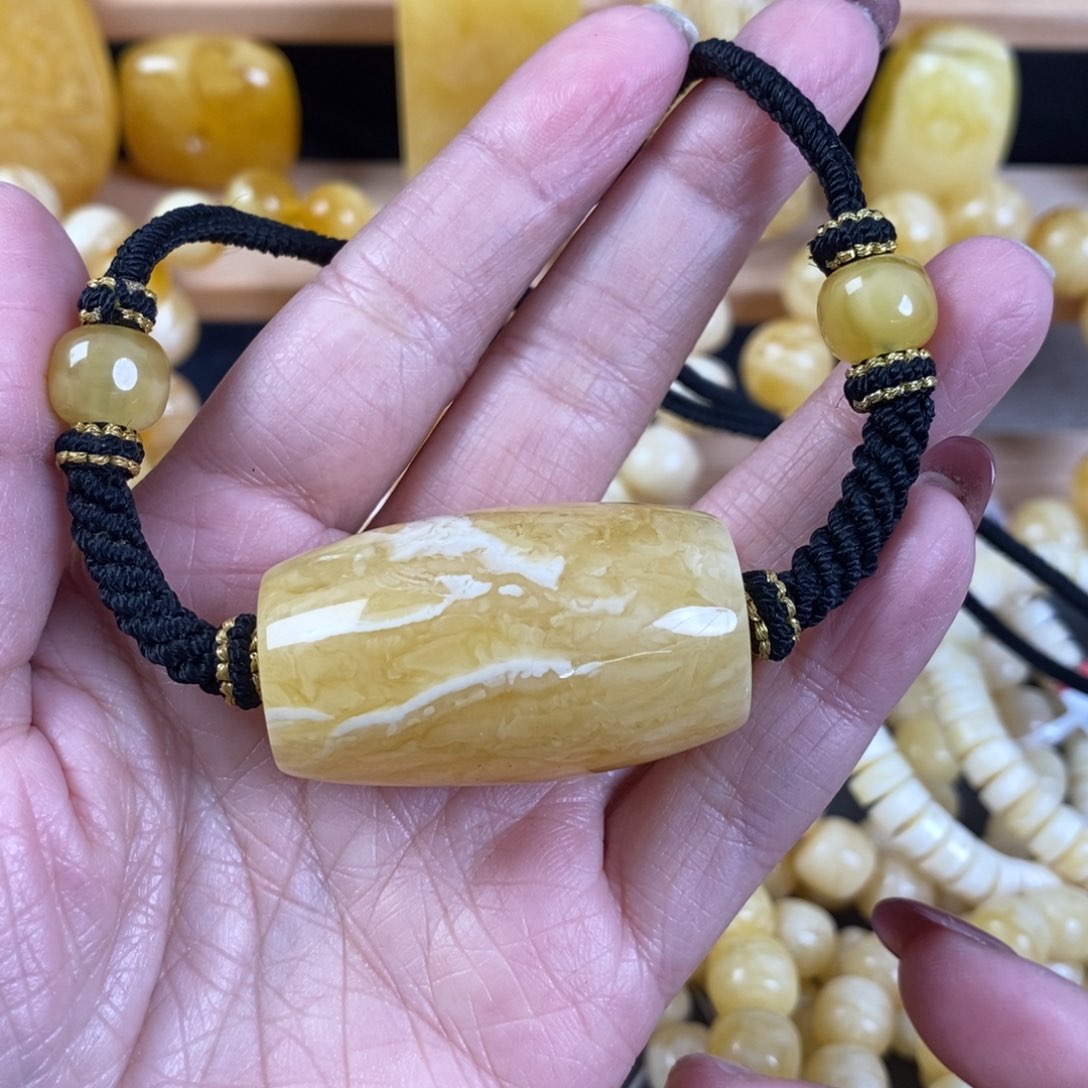 蜜蜡裸石未镶嵌蜜蜡