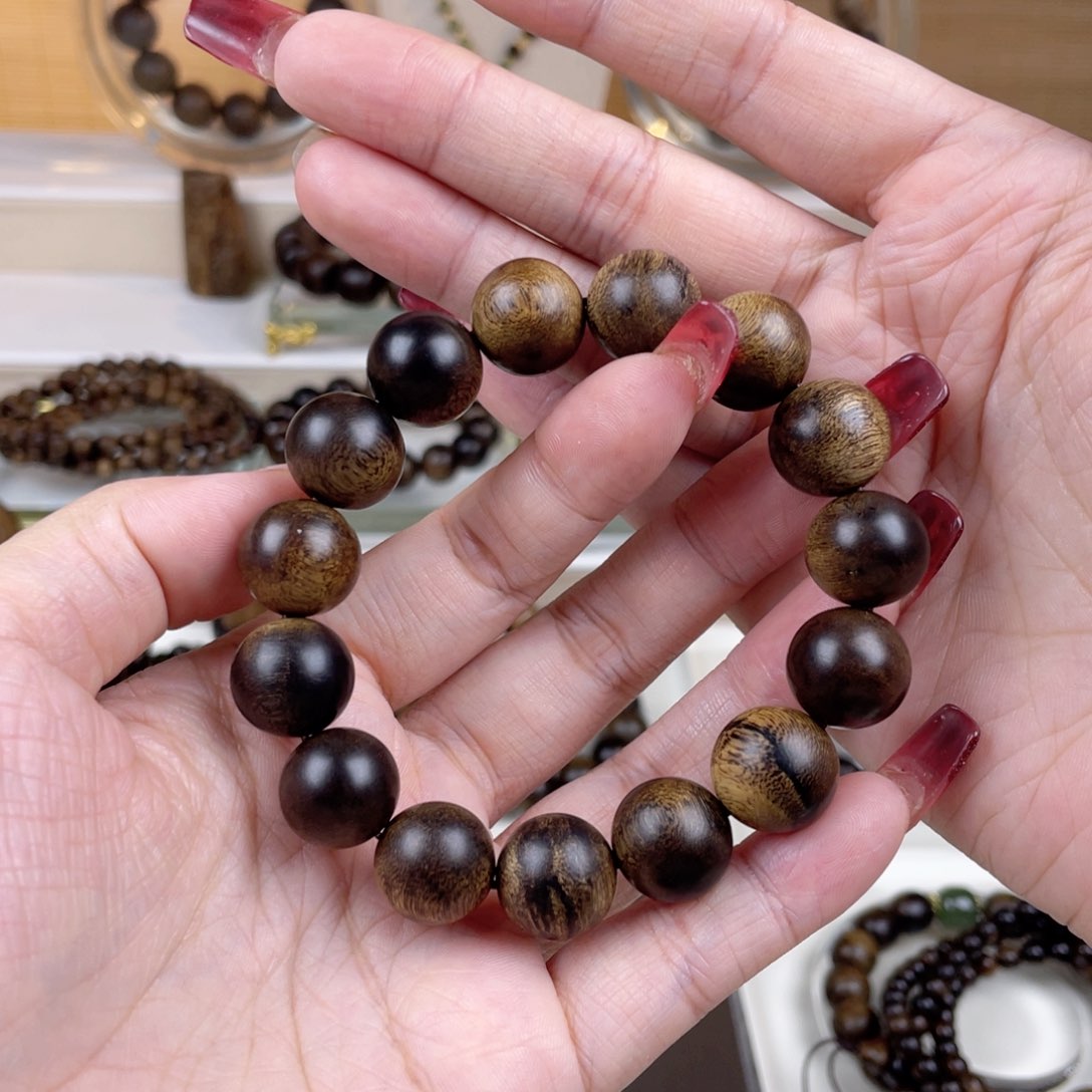 沉香手串?****?越南沉香