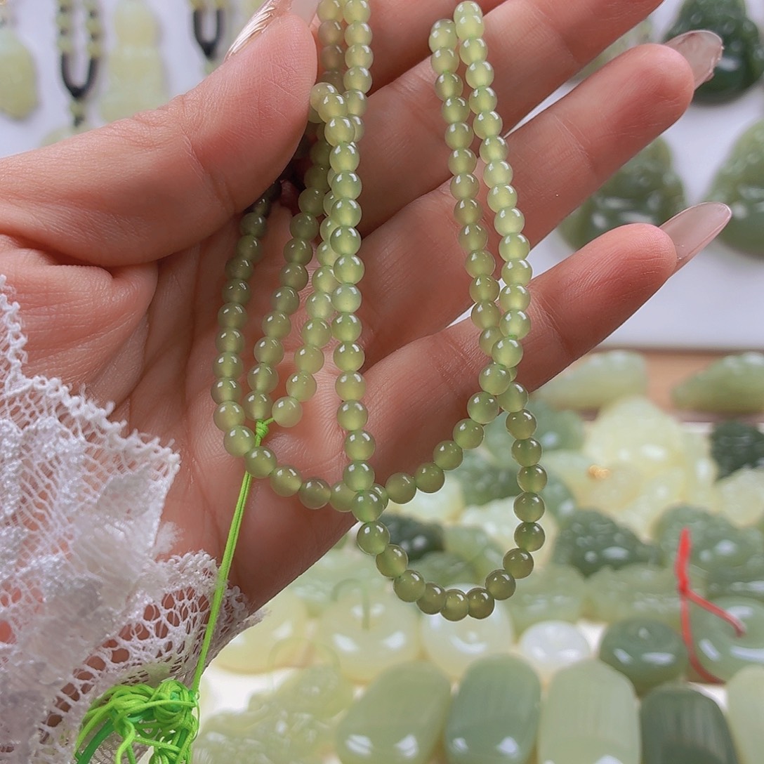 盘****和田玉未镶嵌颈饰