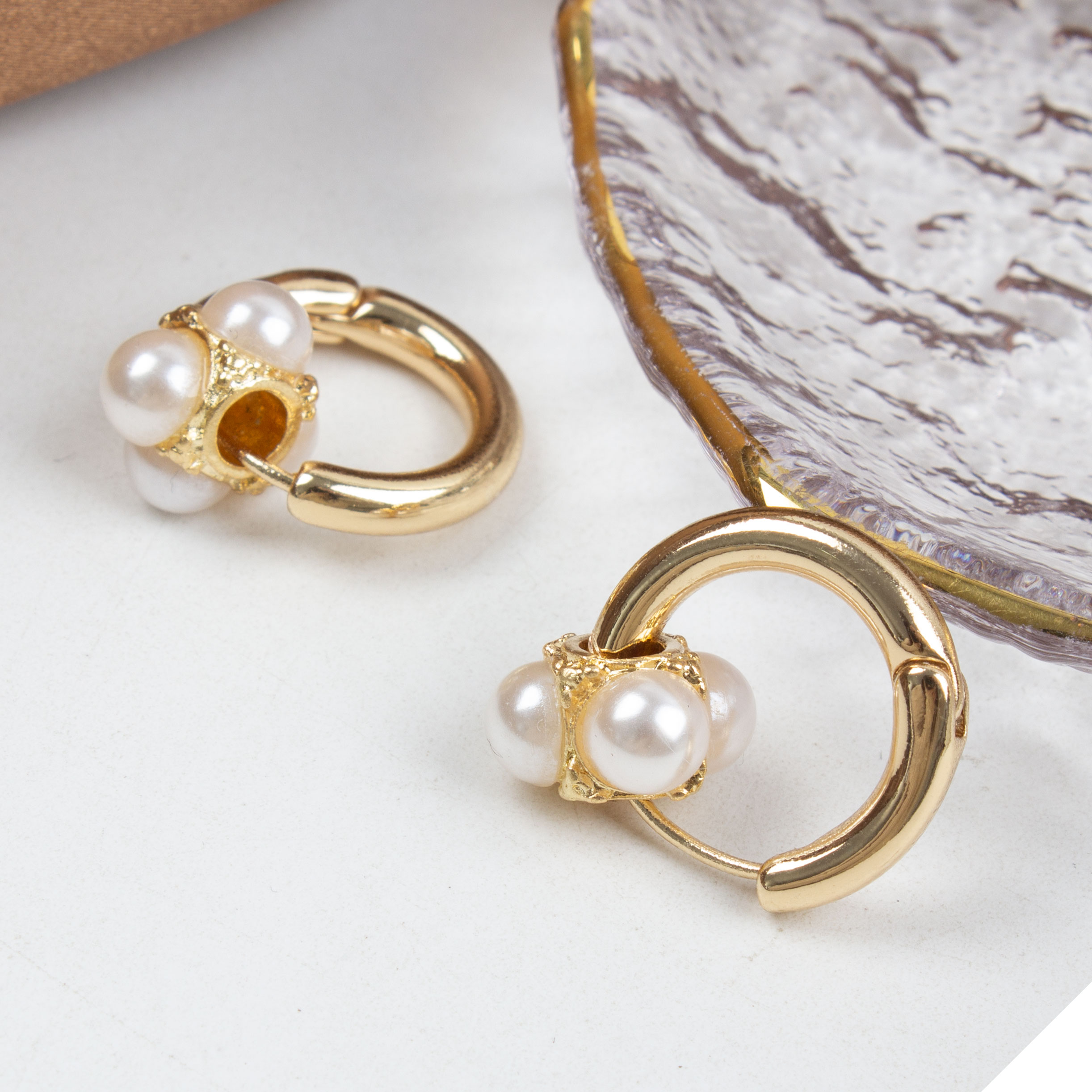 铜合金耳饰 港风高级感轻奢小众设计高档耳扣爆款耳环防过敏N1291