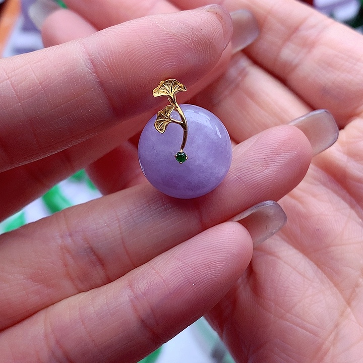 翡翠颈饰18K金镶嵌翡翠