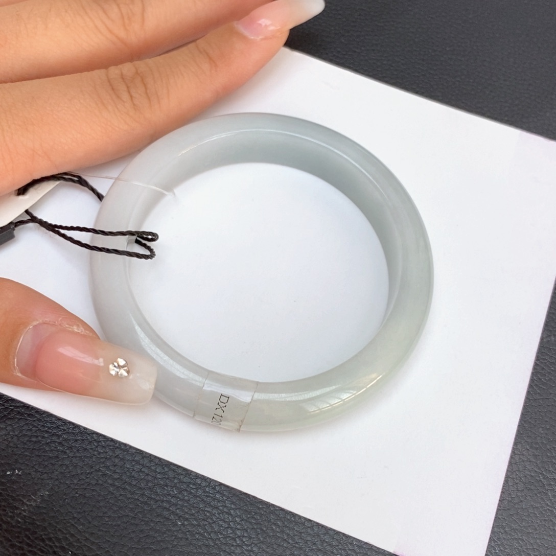 翡翠手镯未镶嵌嗯**54圈口