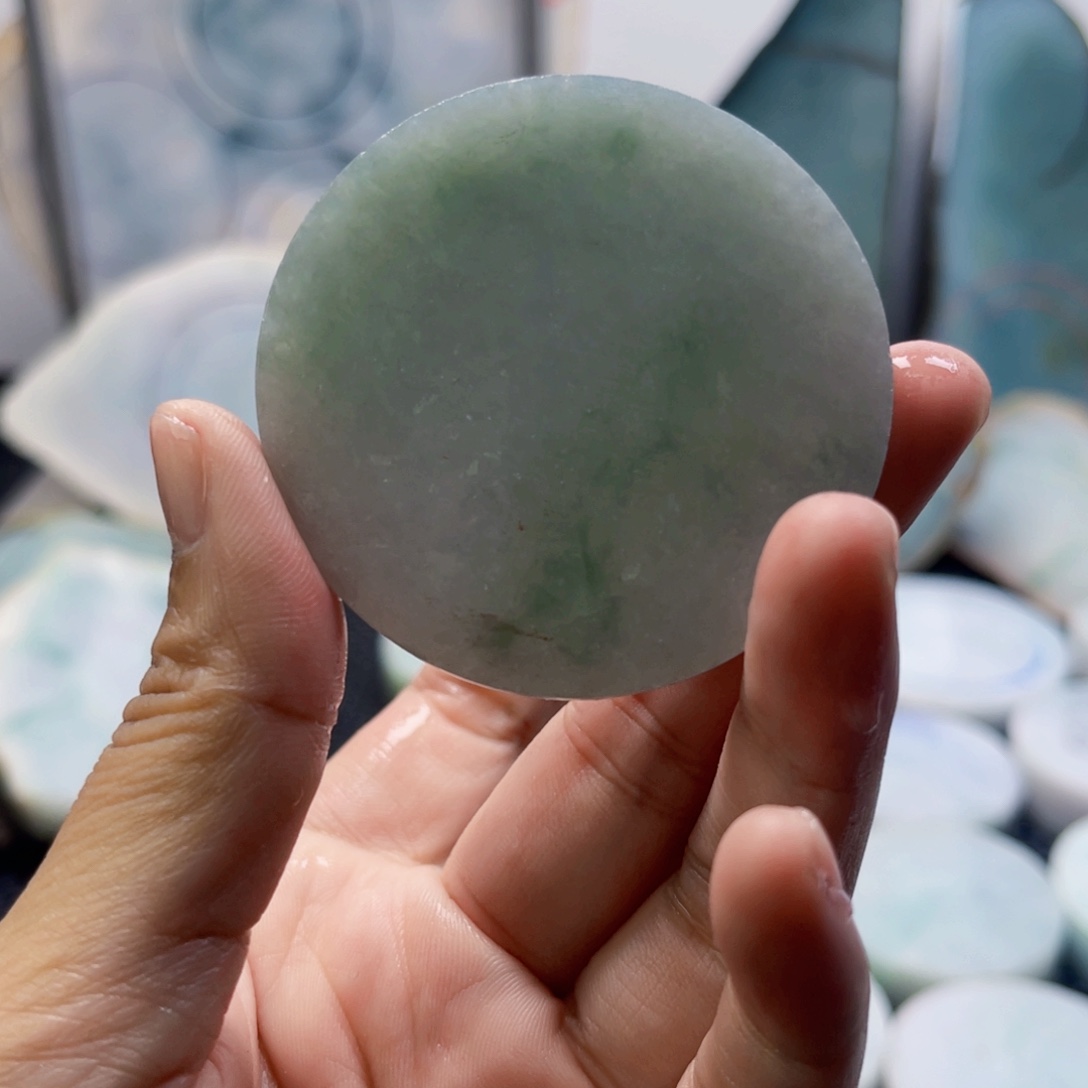 唐***莹定制翡翠未镶嵌缅甸翡翠