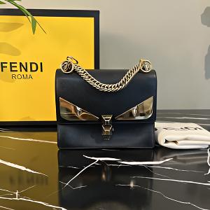 99新 FENDI/芬迪 斜挎包 1 7512