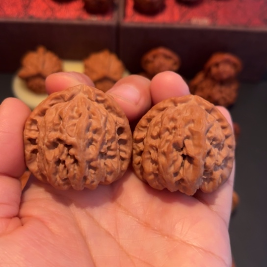 吊坠文玩核桃三角白