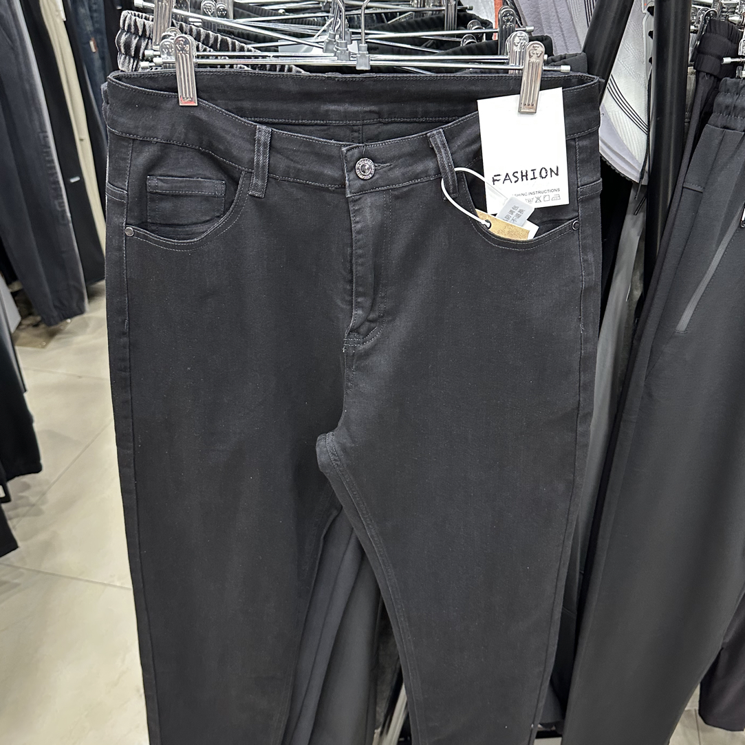 原黑色高弹力修身小脚牛仔裤春秋