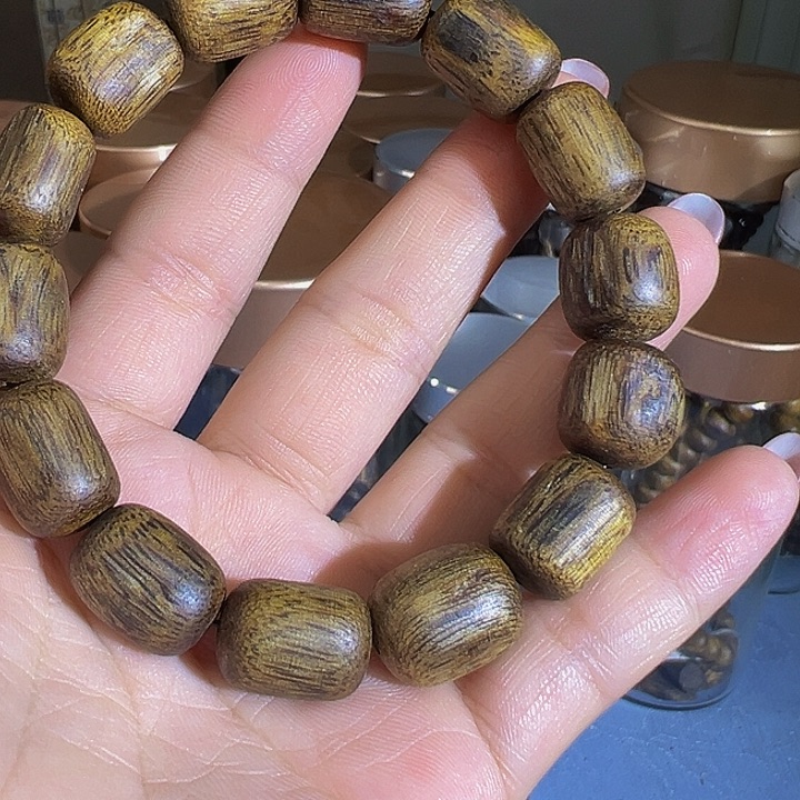 沉香沉香碎屑九九沉树心油单圈1.211