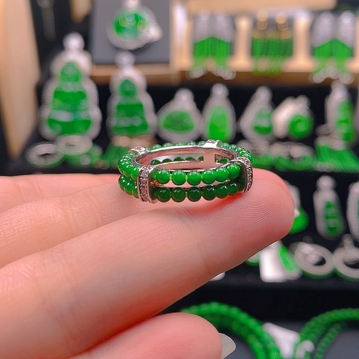 翡翠未镶嵌戒指246889