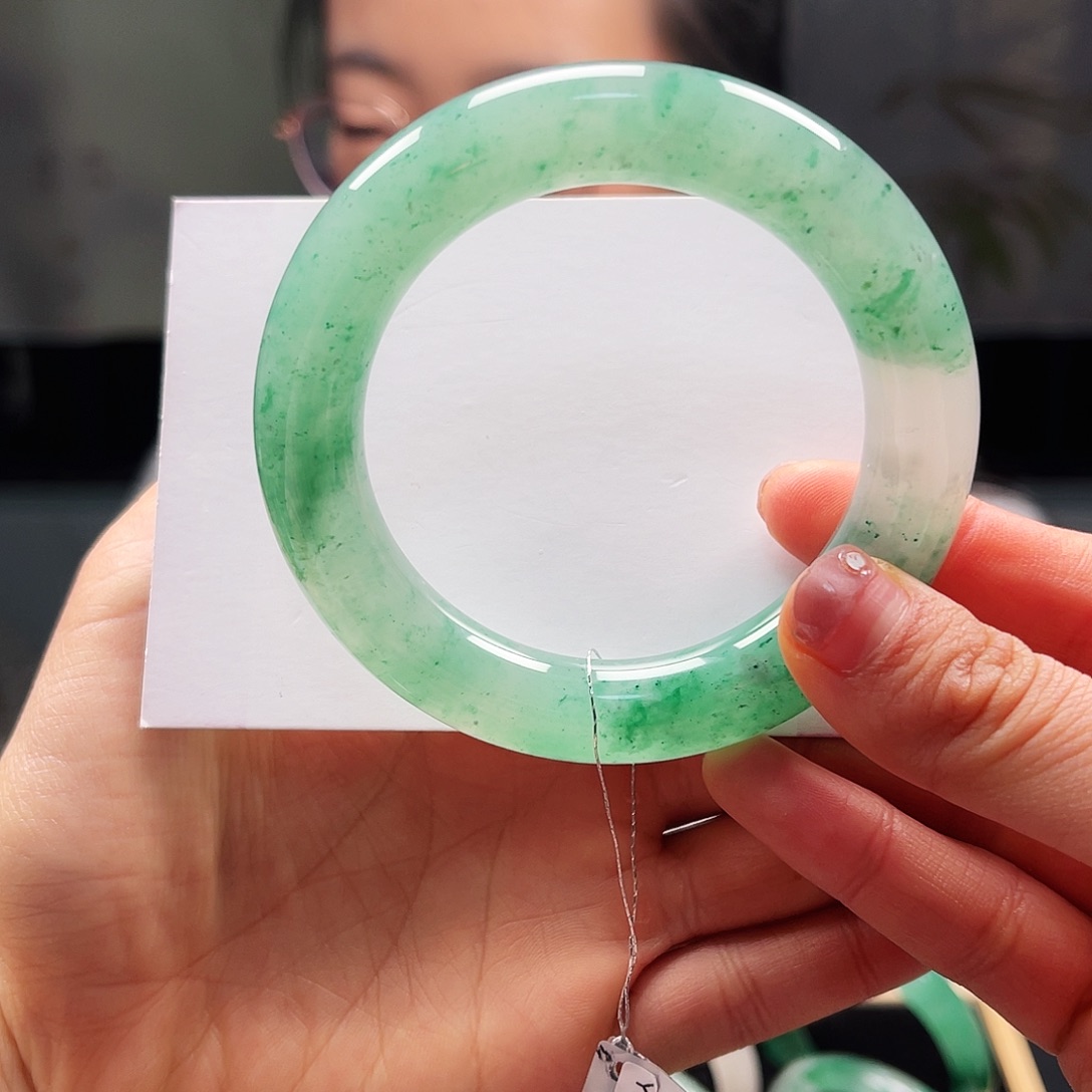 石英质玉手镯未镶嵌55-56