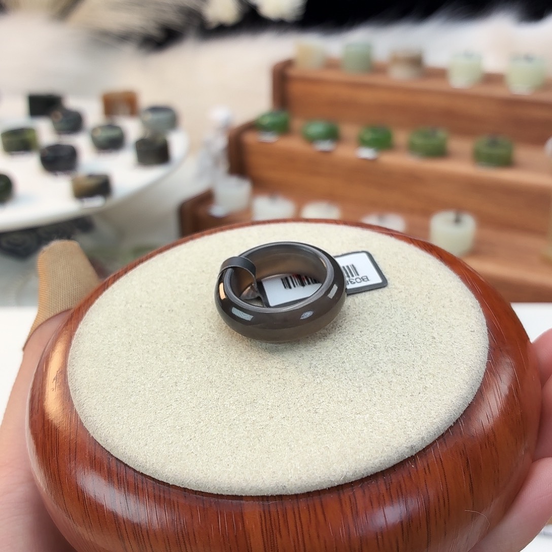 和田玉未镶嵌戒指烟紫轮胎17.76mmj30