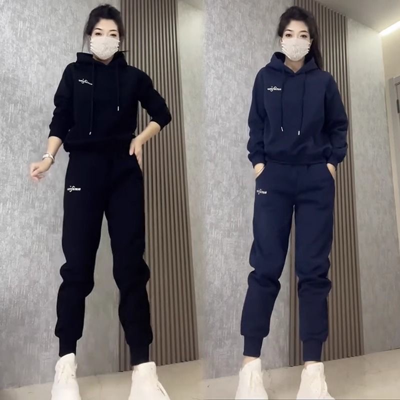 玮玮刺绣帽款新款加绒款秋冬显瘦网红宽松加厚运动时尚休闲套装女