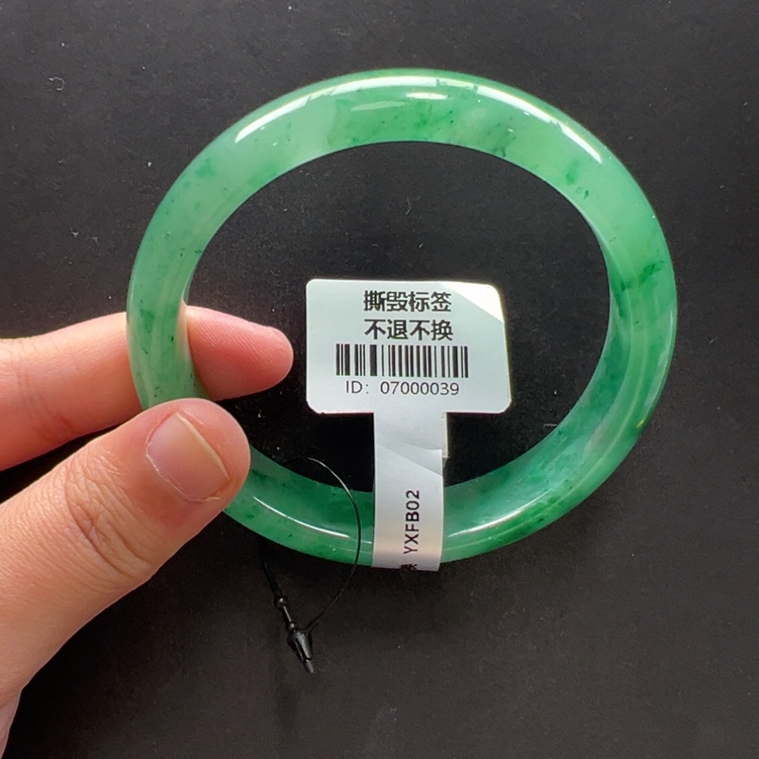 石英质玉未镶嵌手镯+小涵60.0